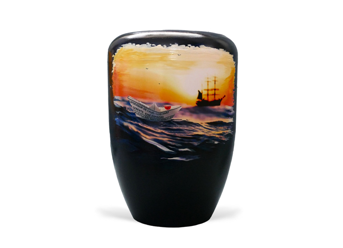 Kleines Boot auf Reisen